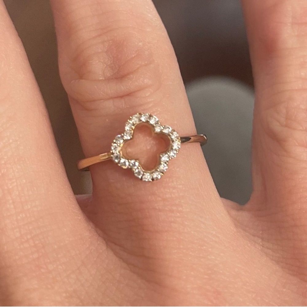 Gold diamond dainty ring